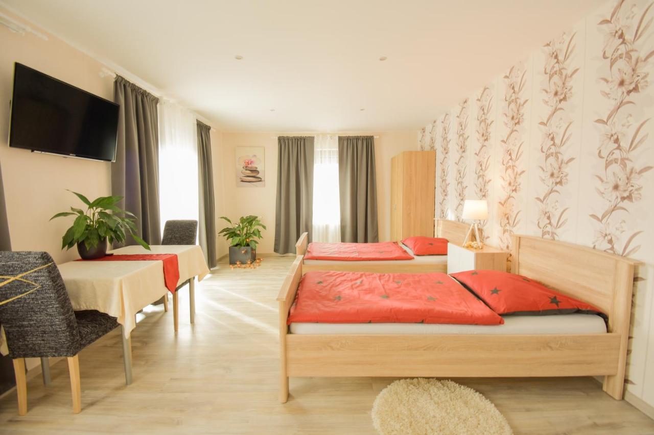 Mainzimmer - Business Apartments Hasloch  Экстерьер фото