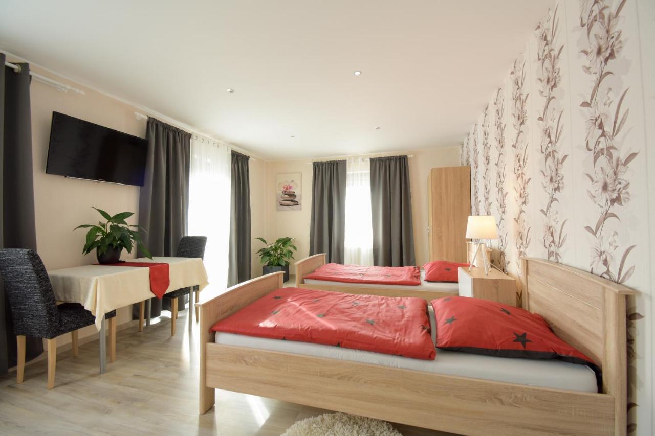 Mainzimmer - Business Apartments Hasloch  Экстерьер фото