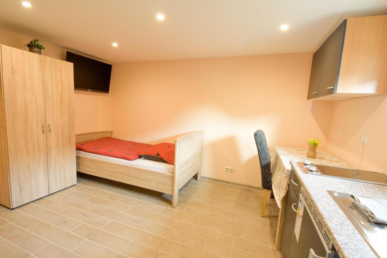 Mainzimmer - Business Apartments Hasloch  Экстерьер фото