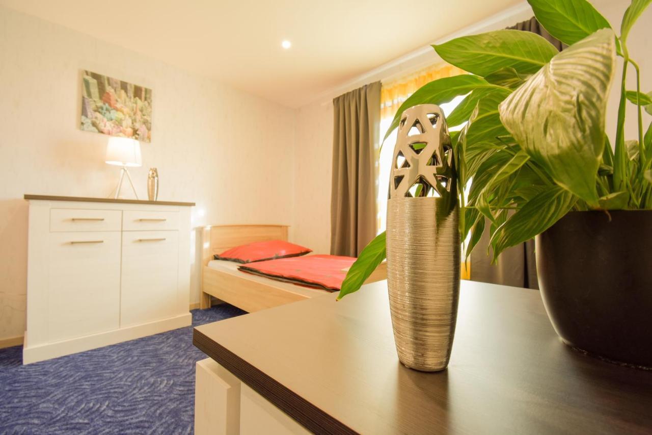 Mainzimmer - Business Apartments Hasloch  Экстерьер фото