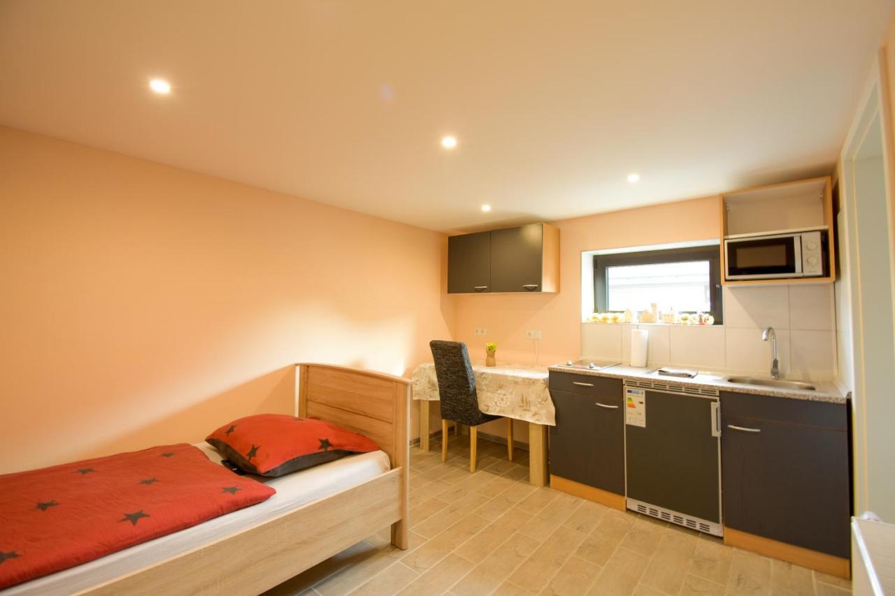 Mainzimmer - Business Apartments Hasloch  Экстерьер фото